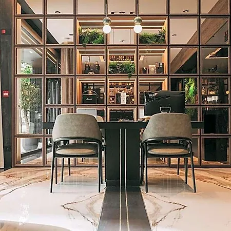 705 Porto Prime